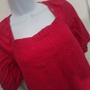 Pink top, universal thread brand, size L, for any occasion.